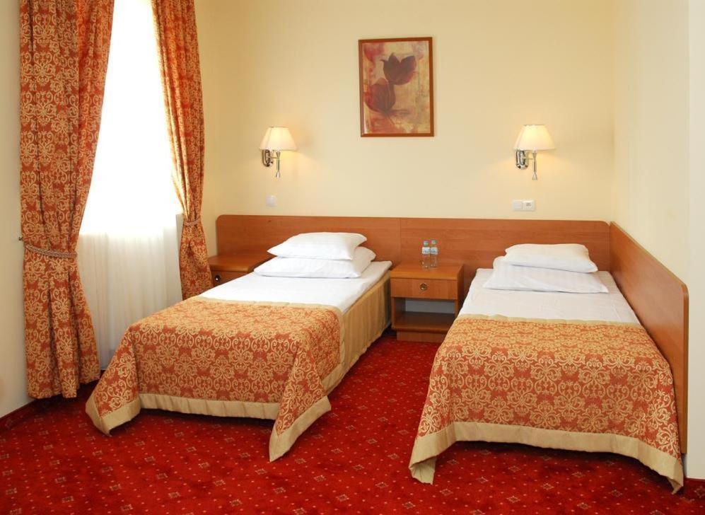 Hotel U Witaszka Czosnów Oda fotoğraf
